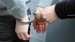 Homem é preso em Indaial após pagar R$ 5 mil em motoneta furtada