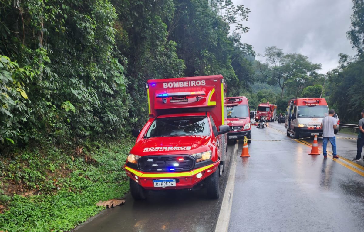 Grave acidente na BR-470 deixa uma pessoa morta e outras feridas em Ibirama