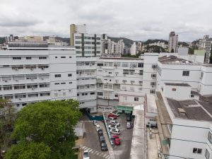 HSI de Blumenau enfrenta sobrecarga no serviço de emergência devido ao aumento de casos de dengue e doenças respiratórias