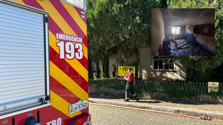 Usuária de drogas é levada ao hospital após ter casa consumida por incêndio em Timbó