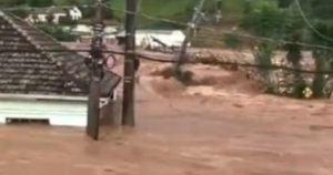 Chuvas intensas atingem Rio Grande do Sul, causando alagamentos em 77 municípios e 5 mortes