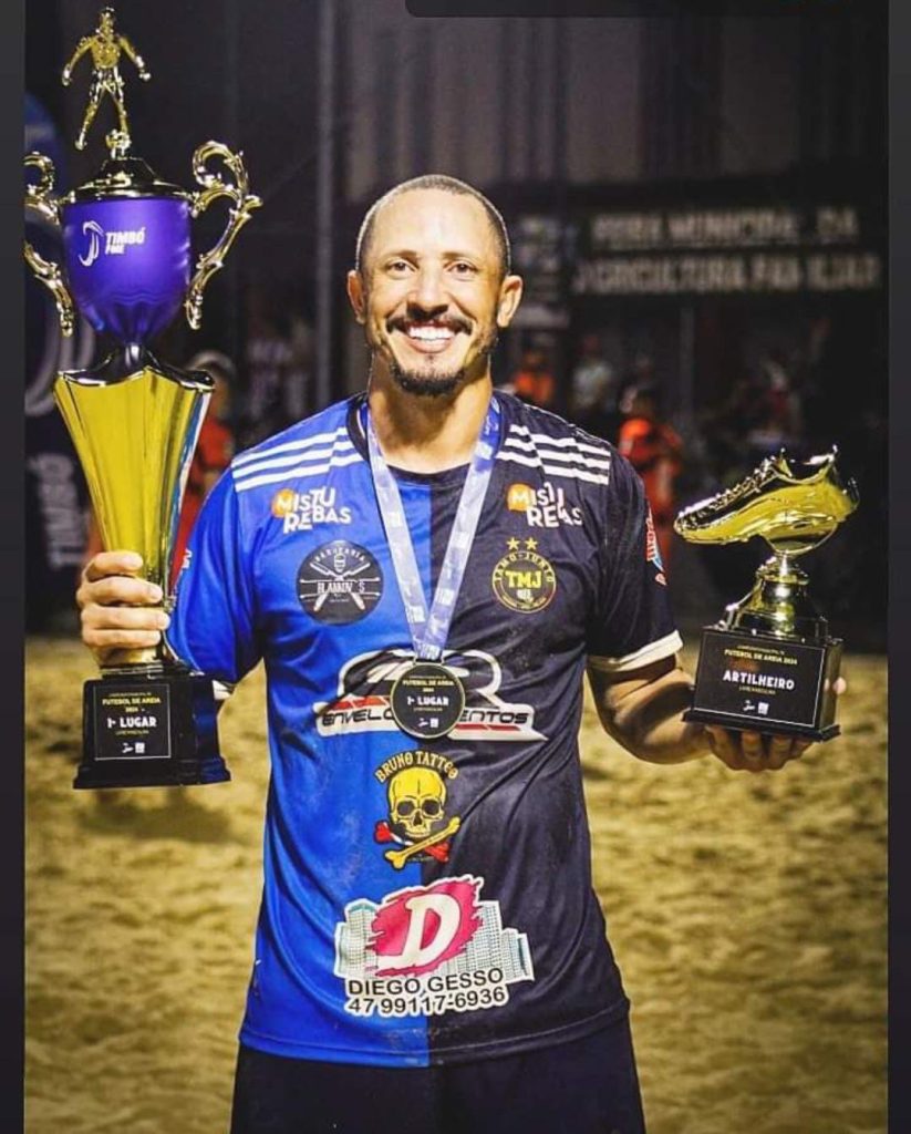 "Tamo Junto" é campeão do 12º Campeonato Municipal de Futebol de Areia de Timbó