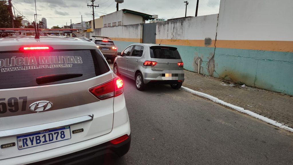 Polícia Militar recupera veículo roubado de padre em Indaial