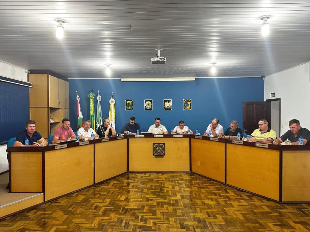 Câmara de Vereadores de Apiúna aprova contas do Executivo Municipal de 2022