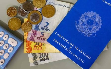 Governo propõe salário mínimo de R$ 1.502,00 em 2025
