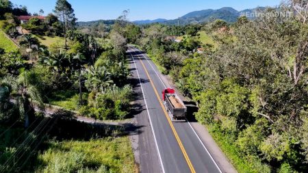 DNIT conclui restauração de 12 km da BR-470/SC no Vale do Itajaí