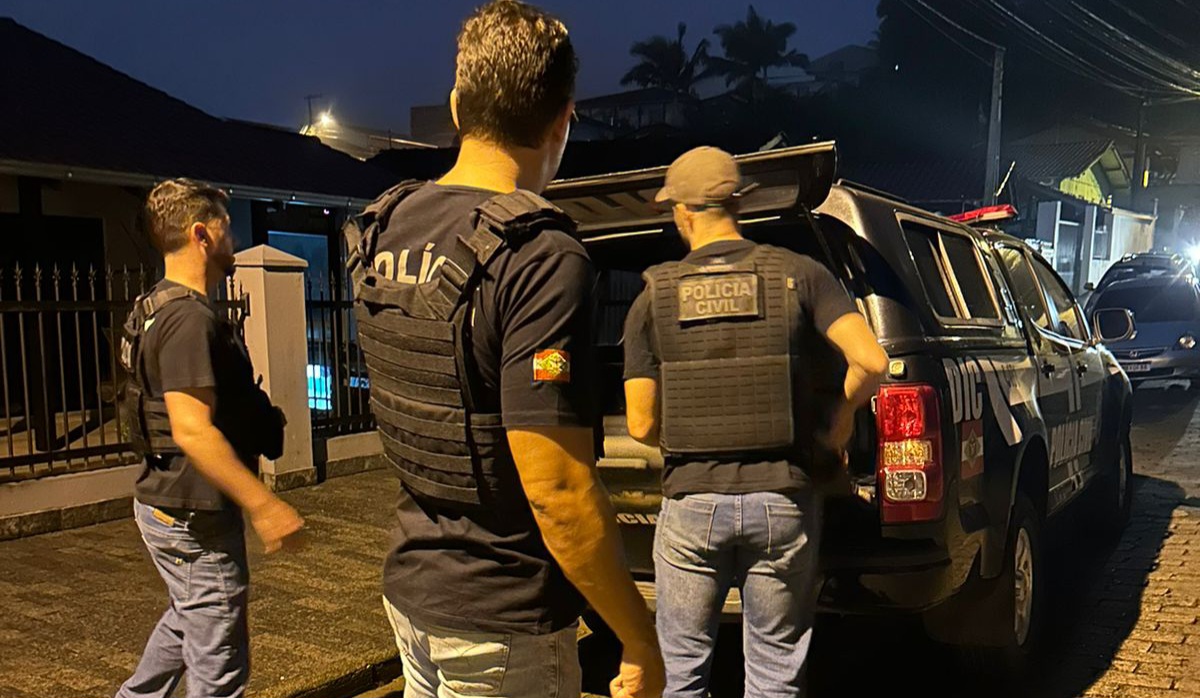 Em Santa Catarina, Civil realiza operação contra o crime organizado e cumpre 8 mandados de prisão preventiva