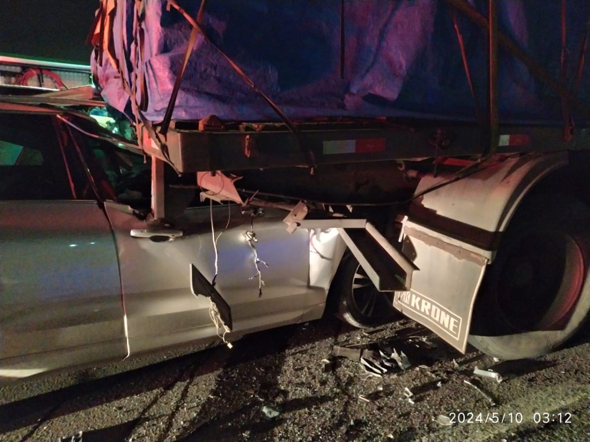 Grave colisão entre 2 veículos em Itapema deixa condutor morto
