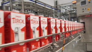 Tirol envia mais de 150 mil litros de leite para o RS