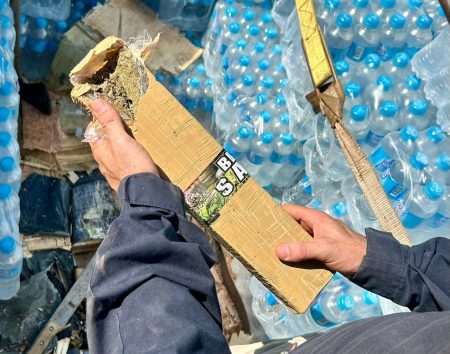 PRF descobre toneladas de maconha em carreta com donativos para o RS