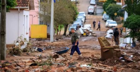 Prefeituras de SC adotam municípios gaúchos atingidos por enchentes
