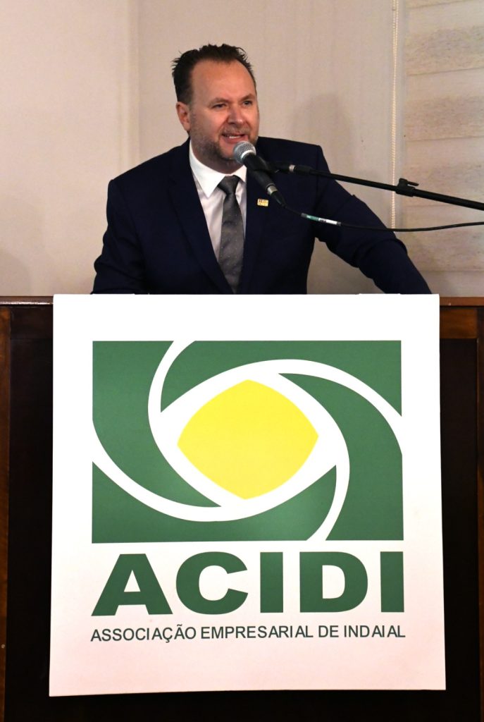 Com posse da nova diretoria, ACIDI comemora 35 anos
