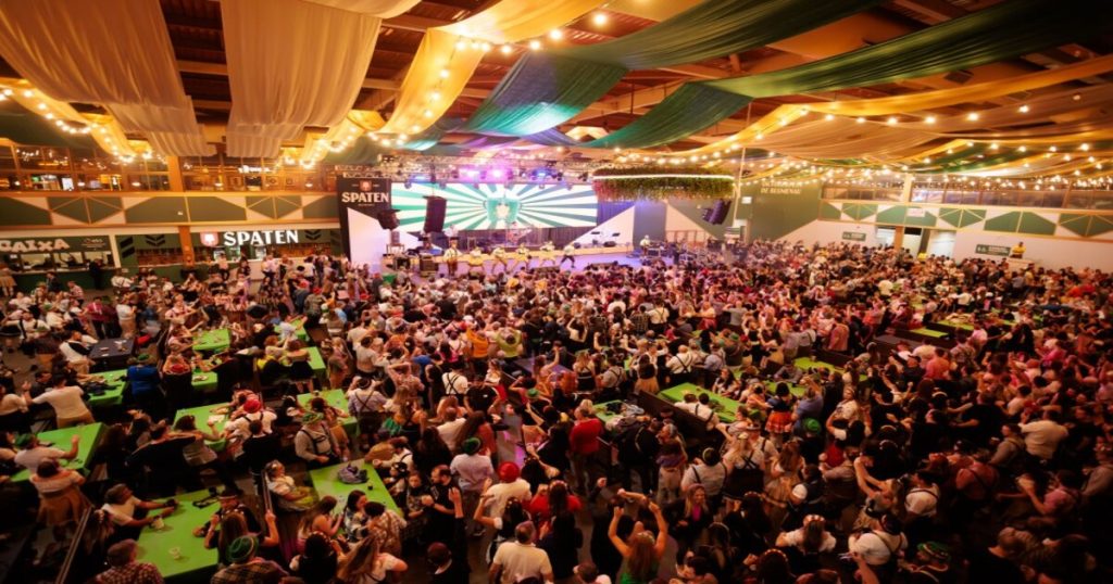 39° Oktoberfest em Blumenau terá ingressos no mesmo valor de 2023