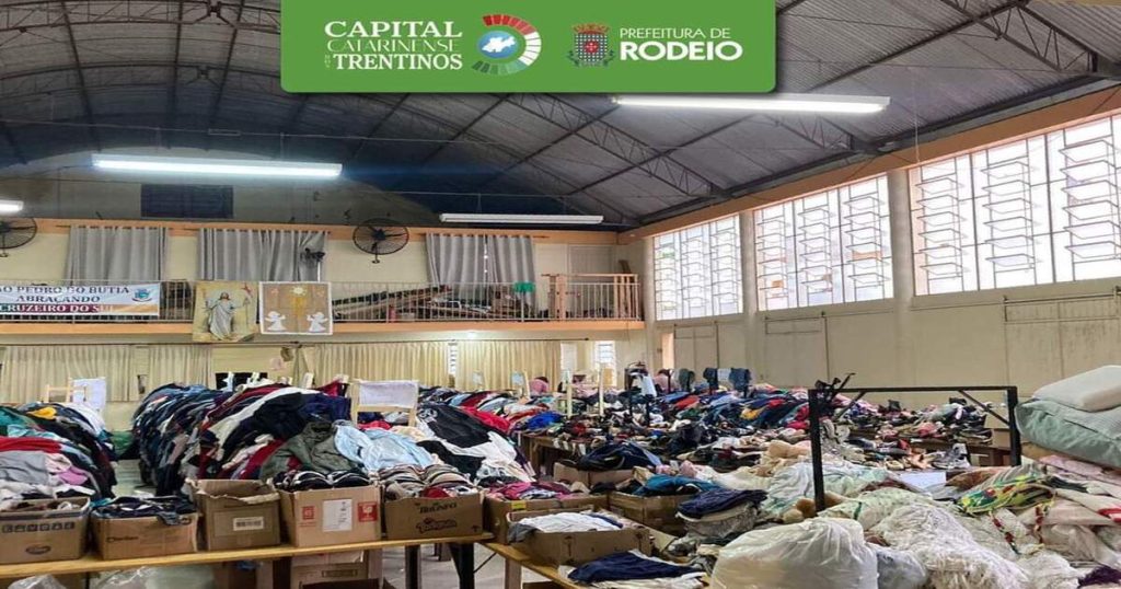Rodeio entrega donativos da campanha SOS Rio Grande do Sul
