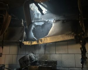 Incêndio em restaurante de Indaial é controlado pelos Bombeiros voluntários nesta tarde 