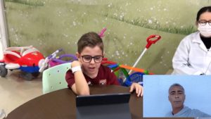 Romário surpreende menino de SC em tratamento contra câncer com vídeo emocionante