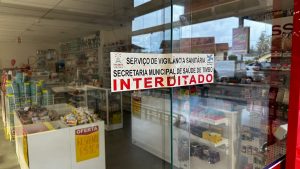 Farmácia anexa a supermercado em Timbó é interditada