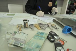 Procurado pela Interpol, Italiano que lavava dinheiro do tráfico é preso em condomínio de luxo em Camboriú