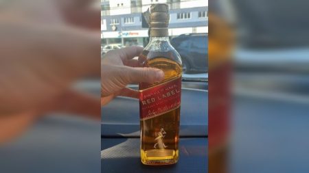 Homem é detido após furtar bebida alcoólica em supermercado de Blumenau