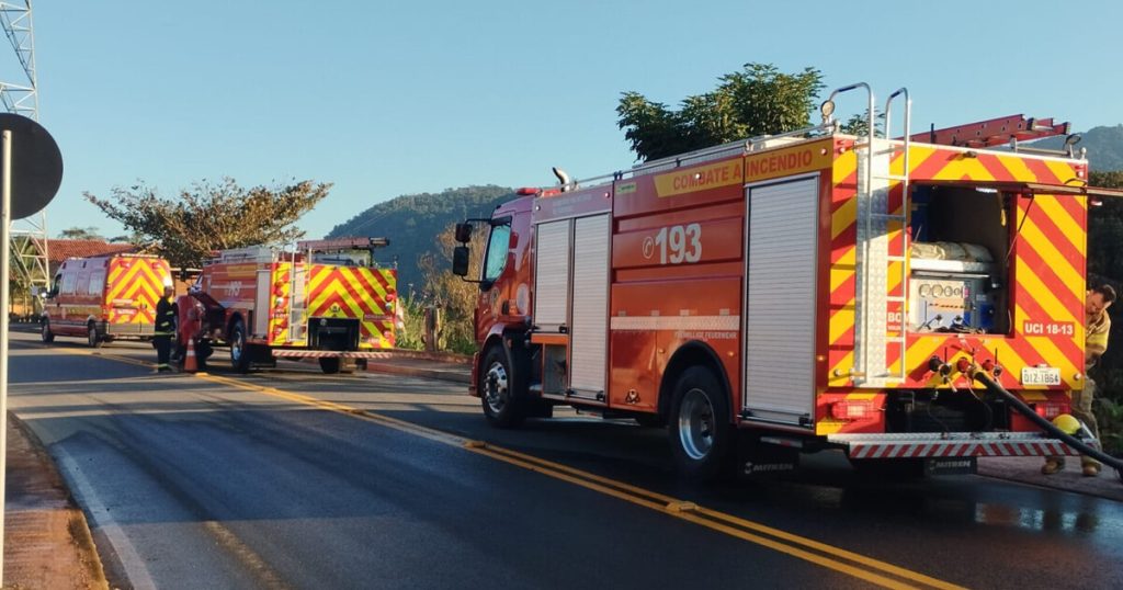 Rancho é destruído por incêndio em Pomerode; apenas 60 metros quadrados ficam preservados