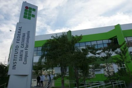 IFSC abre mais de 2 mil vagas em cursos técnicos gratuitos em 15 cidades