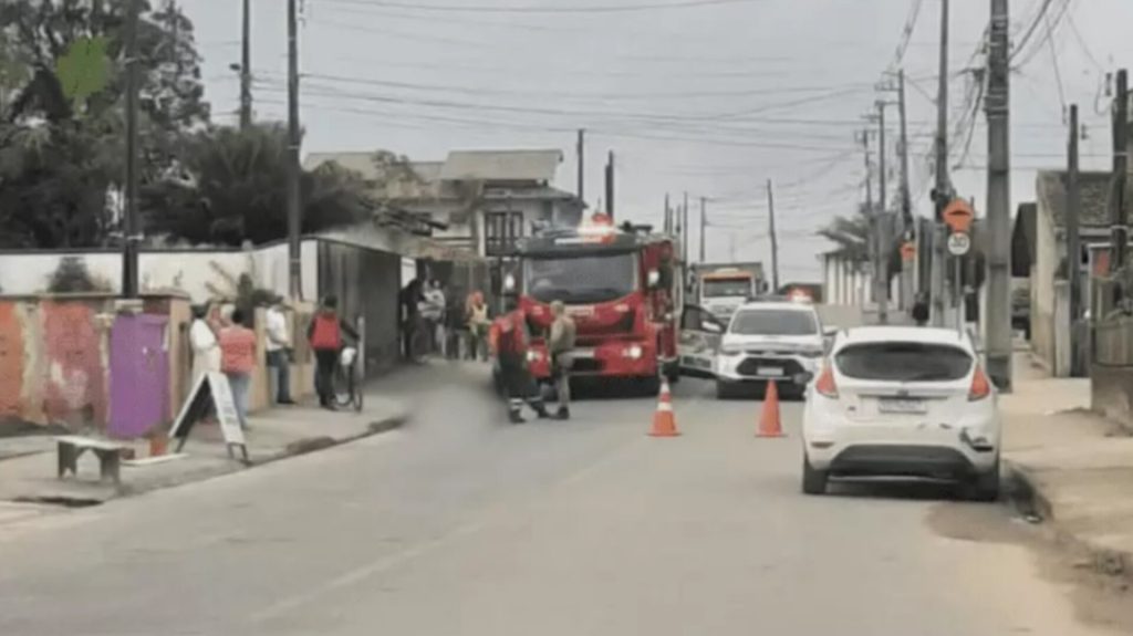 Em Joinville, homem de 50 anos morre após infantar pilotando moto 