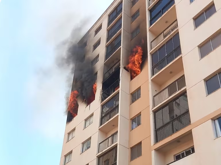 Tragédia: casal e bebê morrem ao pular do 7º andar de apartamento em chamas