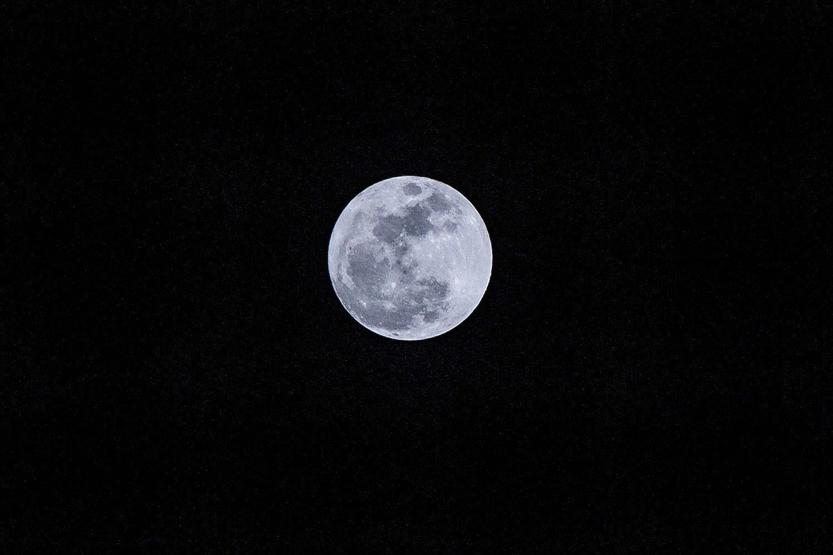 Olhe para o céu! Nesta segunda acontece a superlua azul