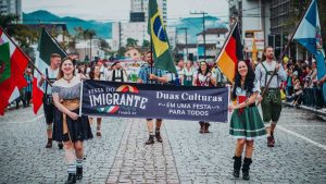 Desfile em Timbó tem quase 7,2 mil inscritos e bate recorde