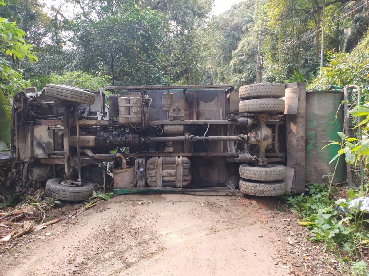 Trabalhador morre em acidente com caminhão de coleta de lixo em Blumenau