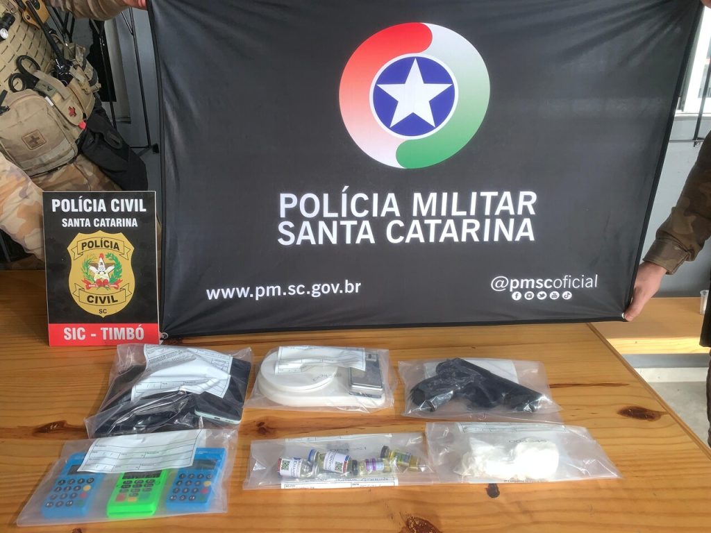 Polícia Militar cumpre mandado de busca e apreensão por tráfico de drogas em Doutor Pedrinho