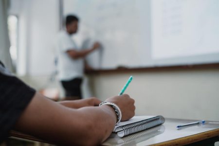 Secretaria de Educação de SC contesta pesquisa que aponta que escolas funcionam sem alvará