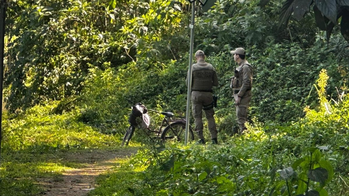 Homem é encontrado morto às margens do Rio Benedito em Timbó