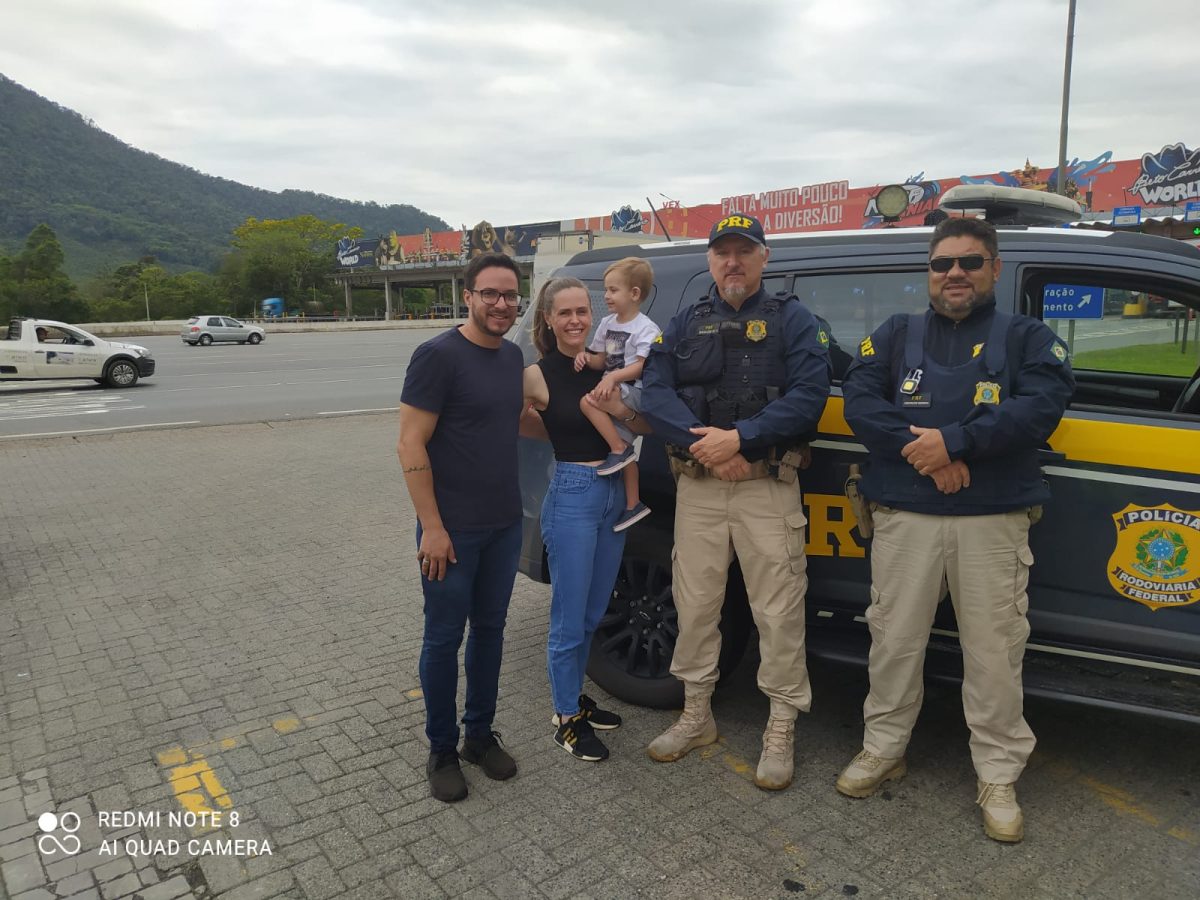 Criança de Blumenau é transportada pela PRF para transplante em Curitiba