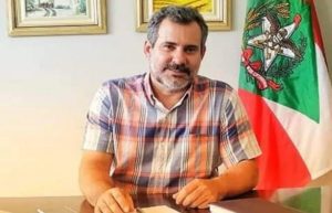 Jorge Luiz Stolf é reeleito prefeito de Rio dos Cedros