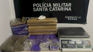 Homem de 24 anos é preso com grande quantidade de drogas em operação da PM em Brusque