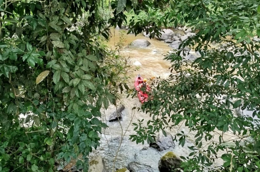 Buscas pela criança de 9 anos que caiu no rio continuam em Rio dos Cedros