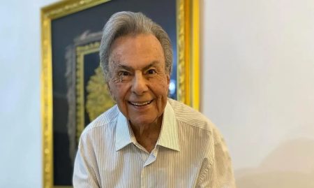 Morre Agnaldo Rayol, ícone da música brasileira, aos 86 anos.