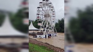 Chuvas intensas provocam alagamentos e interdição de roda-gigante na Schützenfest de Jaraguá do Sul