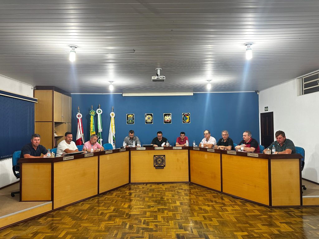 Câmara Municipal de Apiúna discute inclusão, parcerias e homenagens em sessão