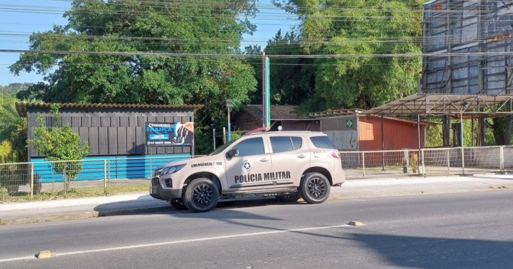 Polícia Federal realiza buscas em Rio do Sul na residência do autor das explosões na Praça dos Três Poderes