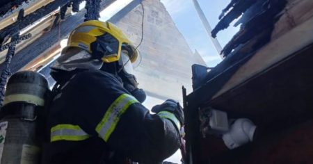 Incêndio atinge asilo e 14 idosos são evacuados em Santa Catarina