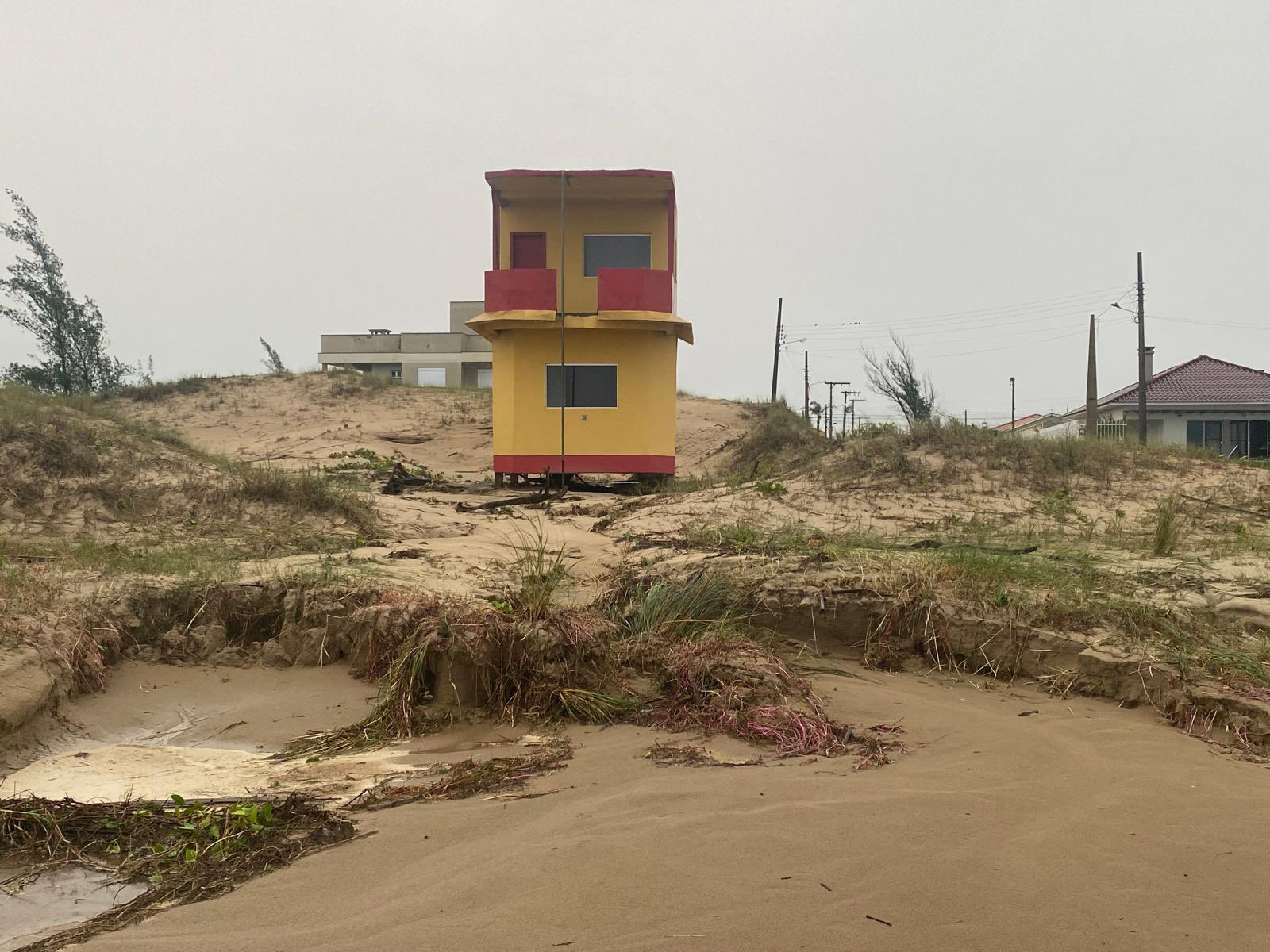 Tsunami meteorológico atinge Jaguaruna e causa destruição em cerca de 15 quilômetros da cidade