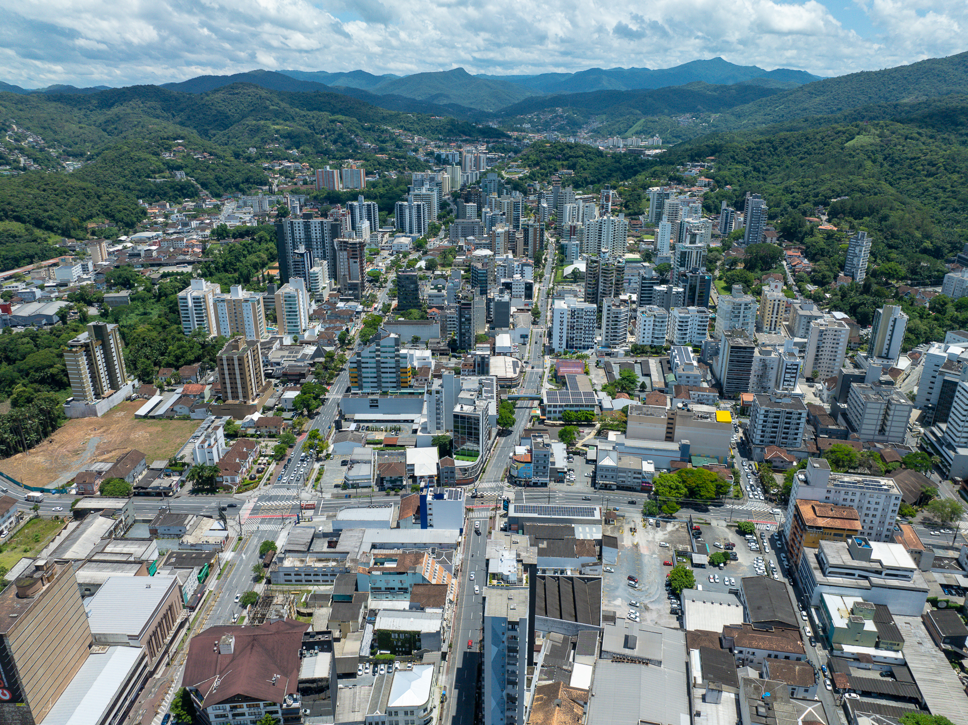 Blumenau recebe R$ 88 milhões para urbanização da margem do Rio Itajaí-Açu e outras obras 