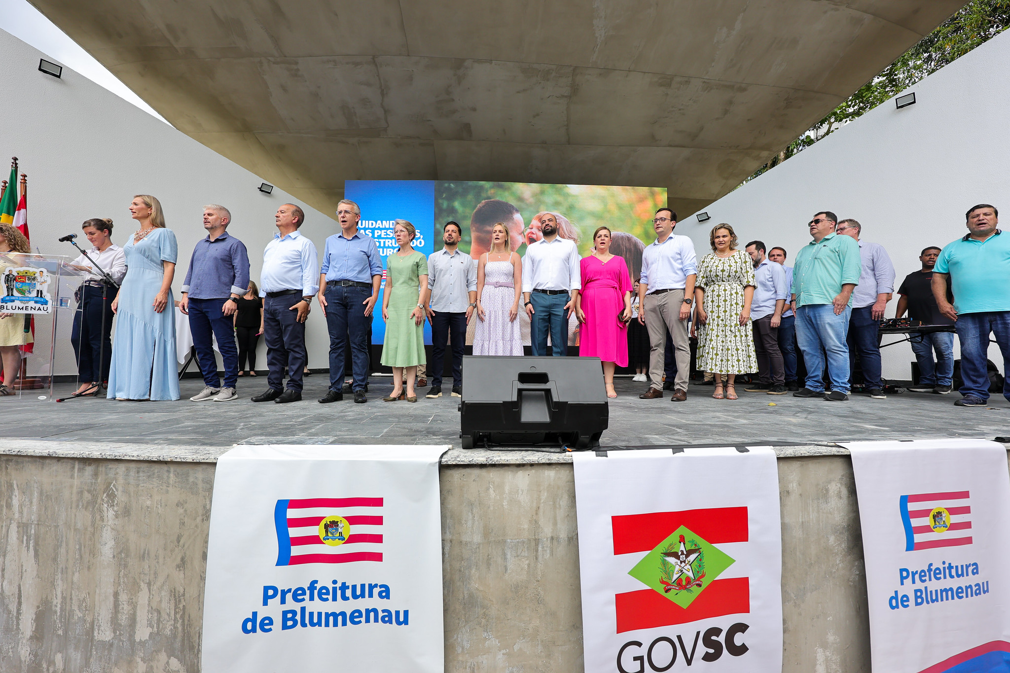 Blumenau recebe R$ 88 milhões para urbanização da margem do Rio Itajaí-Açu e outras obras 