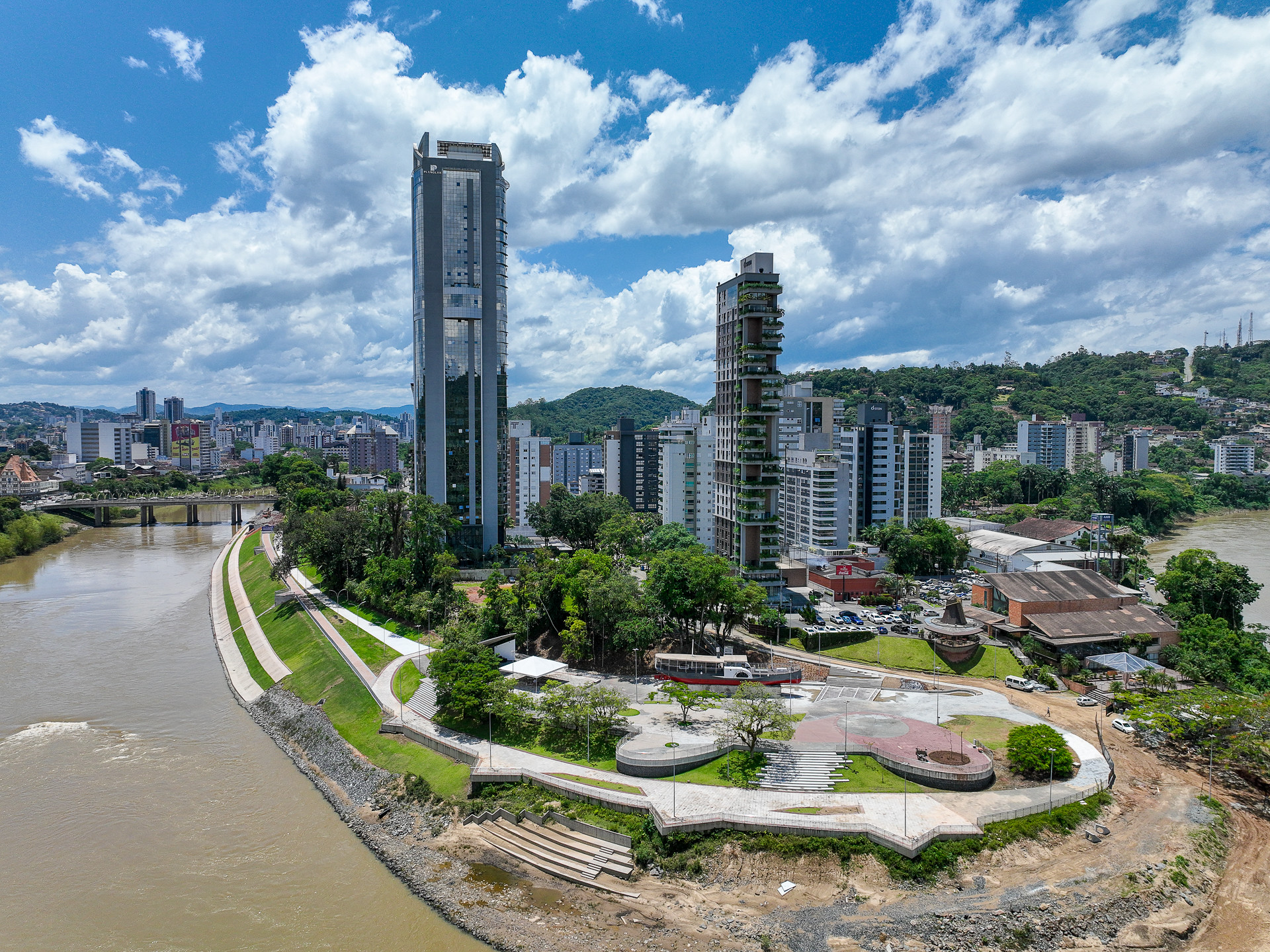 Blumenau recebe R$ 88 milhões para urbanização da margem do Rio Itajaí-Açu e outras obras 