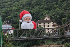 Ponte de Ferro será interditada para decoração natalina em Blumenau