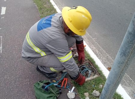 Furtos de cabos deixam ruas de Itajaí às escuras