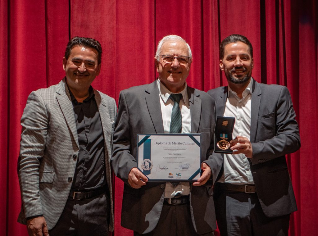 Medalha de Mérito Cultural Lindolf Bell 2024 homenageia artistas e grupos culturais de Timbó