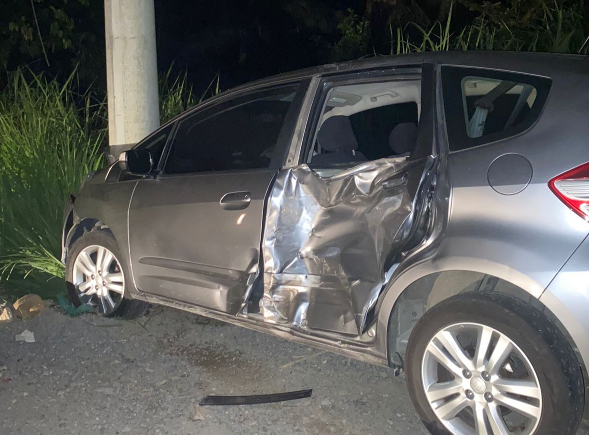 Acidente entre moto e carro na BR-470, em Indaial, deixa motociclista gravemente ferido